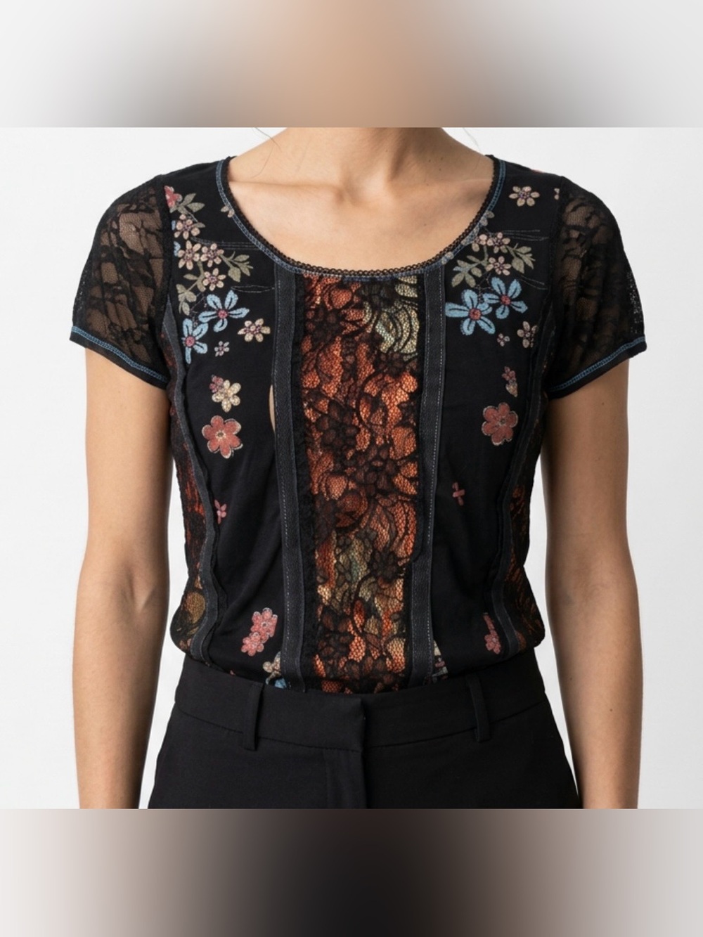 EDISTA Black Floral Lace Panel Short Sleeve Women's Top - Picture 2 of 4